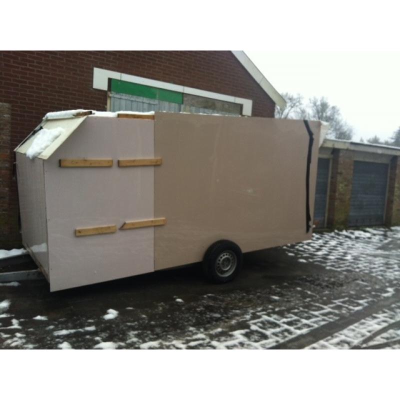 brenderup bagagewagen 1205S i.z.g.st  Mooie Brenderup bagagewagen met Thule dakkoffer, gaat met pijn in ons hart weg omdat wij over zijn g