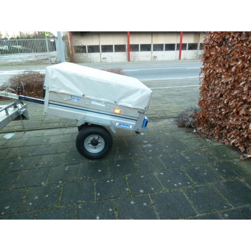 hapert aanhangwagen   Zeer nette Hapert aanhangwagen. Bak maat tussen de schotten 3,38x180. Nieuwe remmen en goed o