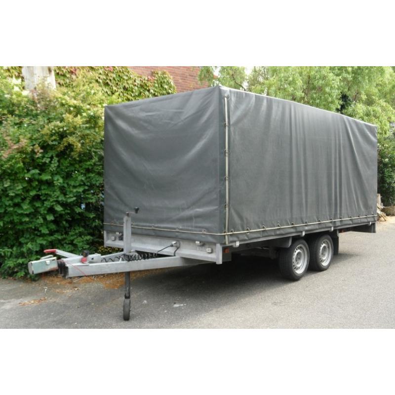 paardentrailer/aanhanger   Paardentrailer geremd merk: weijer model: W2000F gewicht : 695kg laadvermogen: 1305 maximaal g