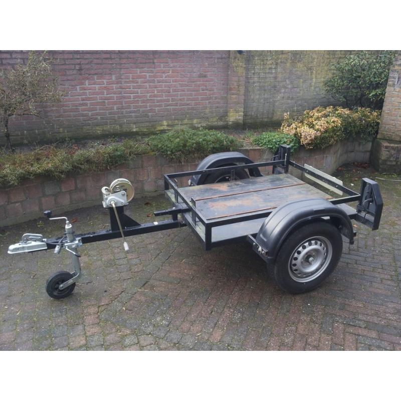 GESLOTEN DICHTE AANHANGER HAPERT   MOOIE HAPERT TE KOOP MET KENTEKEN * ? GOEDE VERLICHTING GOEDE BANDEN A
