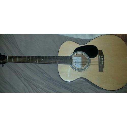 ADONIS 12-Snarige gitaar   Van het merk ADONIS. 12 snarige gitaar. Net nieuwe stalen snaren! Speelt heel fijn! Heeft wat gebr