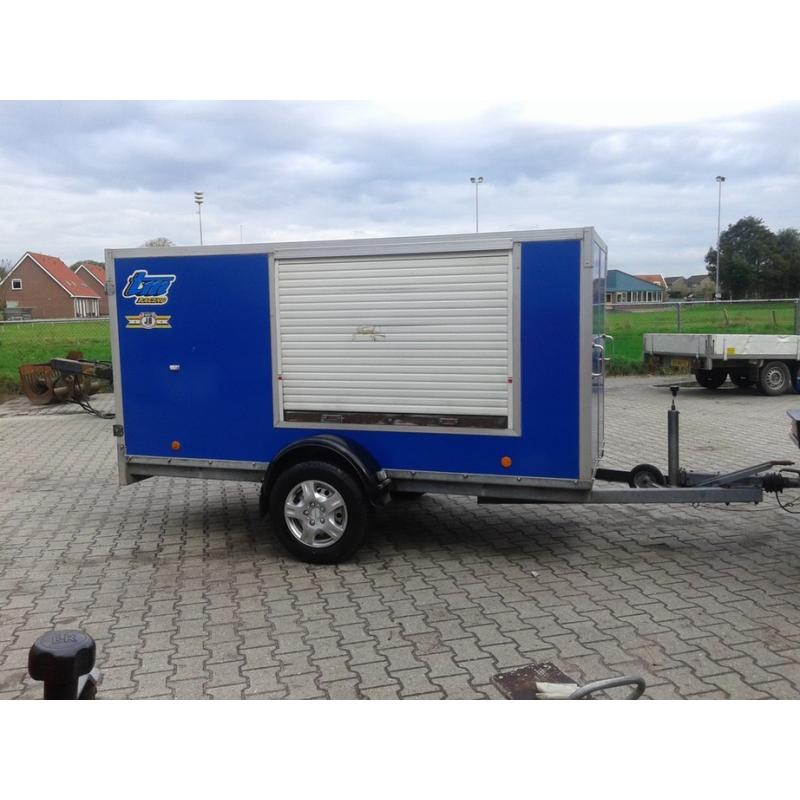 Motortrailer te huur ( 1 t/m 5 motoroen )   2x een motortrailer te huur voor 1 t/m 5 motoren. Huurprijzen: Bij vervoer van 1 t/m 3 motoren:  