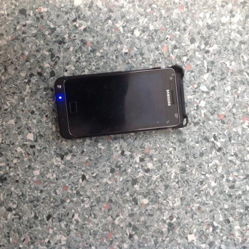 Autolader+Sony ericson oplader  Twee laders te koop