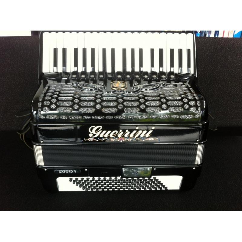 Italiaanse Accordeons. Fisart Guerrini Scandalli Accordiola   FredAccordeons Reeuwijk IN-VERKOOP INRUIL ACCORDEONS ZIE BEKIJK ALLE ADVERTENTIES 