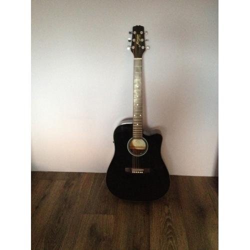Tanglewood tw15 gitaar   Zeer goede gitaar volledig massief. Massief sparren bovenblad en massief mahonie zij- en achterkant