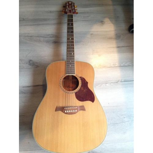 ARIA Western Gitaar   ARIA kwaliteits vintage Japanse Western gitaar uit de '70s, heeft een mooi warm vol geluid.  