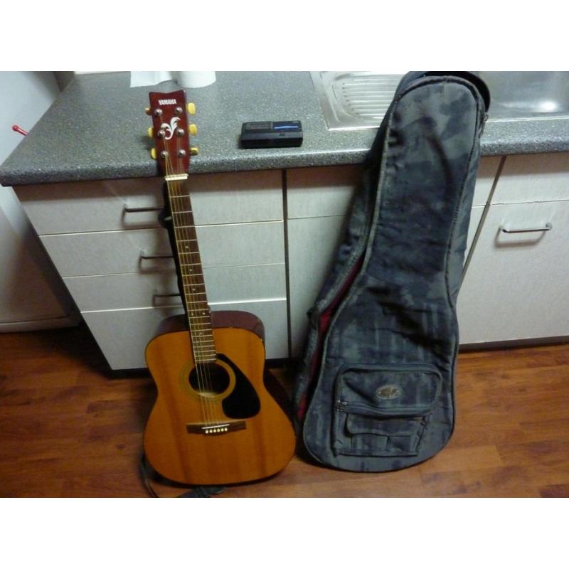 Takamine EG-45C Akoestische Gitaar compleet met vele extra's   Beste gitaarliefhebbers, Hierbij verkoop ik mijn akoestische Takamine EG-45C met hoes, capo, stema