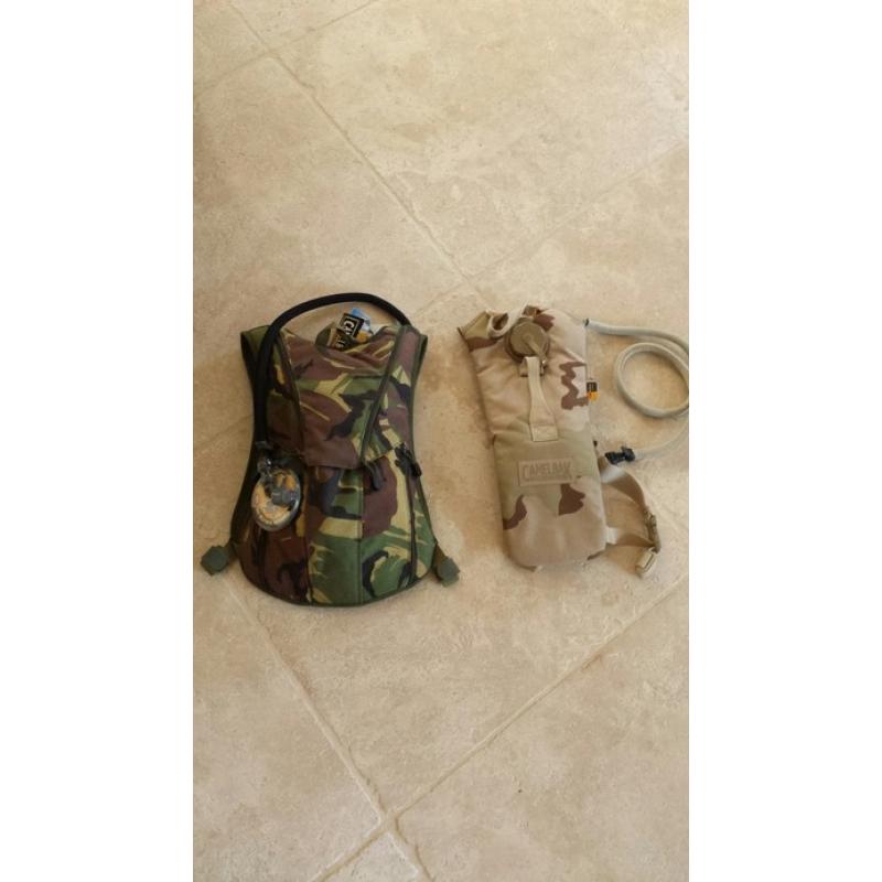 2 nieuwe camelbags inclusief accessoires   2 nieuwe camelbags inclusief accessoires 