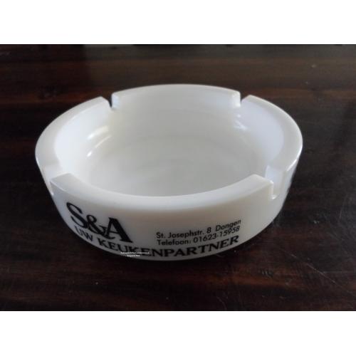 wijnkruikje + mokken en blauw aardewerk  Voor de liefhebber / verzamelaar van aardewerk. Leuk wijnkruikje met 4 mokken. Daarbij blauw aarde