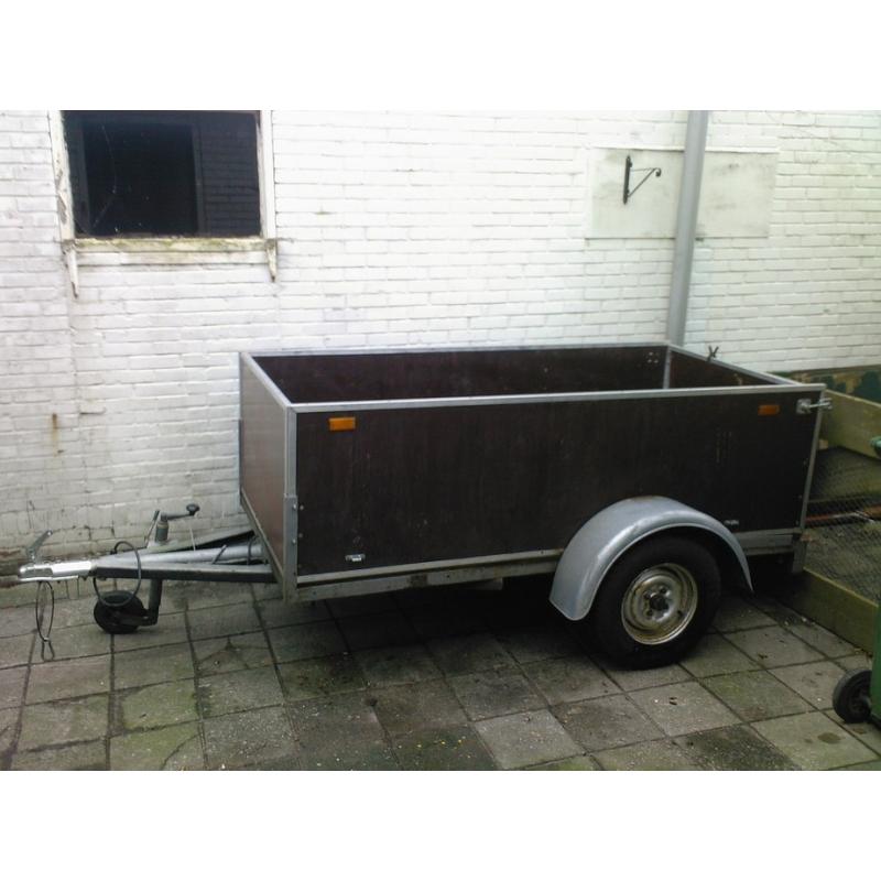 ambulance merk HAPERT 2000kg   TK Zeer mooie Auto ambulance merk HAPERT 2000kg Bj. 14-09-1992. 