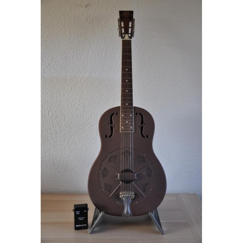 te koop: Takamine EG523SC + Hiscox koffer
 
  te koop: Takamine EG523SC elektro-akoestische jumbo gitaar + Hiscox Liteflite Pro GJ koffer voor j