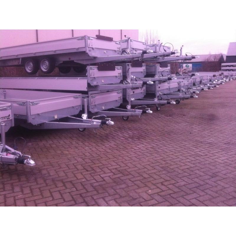 Boottrailer kipper plateauwagen autotransporter schamelwagen   Nieuwe Boottrailer kipper schamelwagen transporter autoambulance machinetransporter bij Braamhaar i