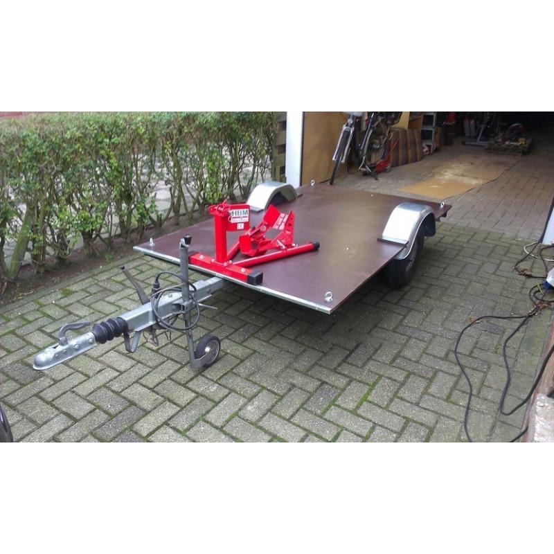 bagagewagen ongeremd l.150xbr.100xh 0,50 cm NIEUW   bagagewagen ongeremd NIEUW afmetingen : l. 150 x br. 100 x h. 50 cm prijs: 750 euro afmet