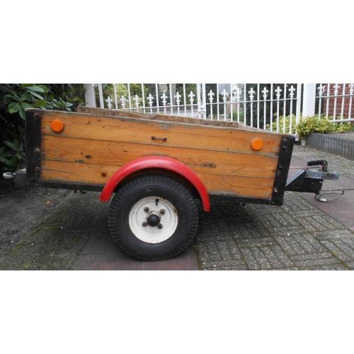 aanhanger te koop   opknapper afm 110x160 voorzien van nieuwe bodem en zijwanden van antislip betonplex nieuwe ko