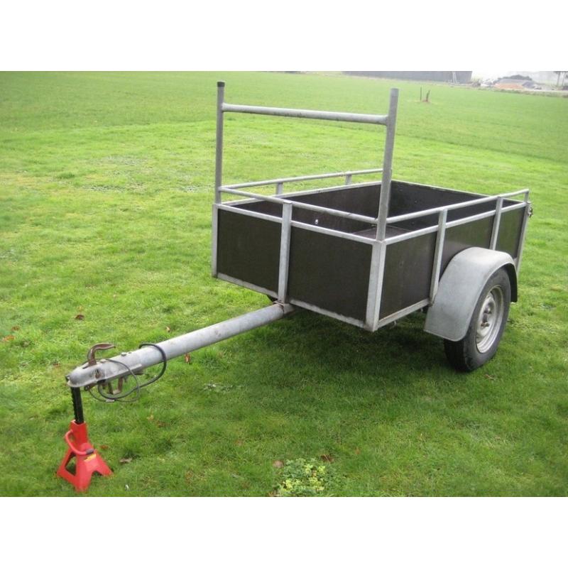 Aanhanger, Aanhangwagen, Tandemasser   Aanhangwagen Tijhuis. Met dichte bak, klep voorzien van gasveren. In prima staat Met kenteken B