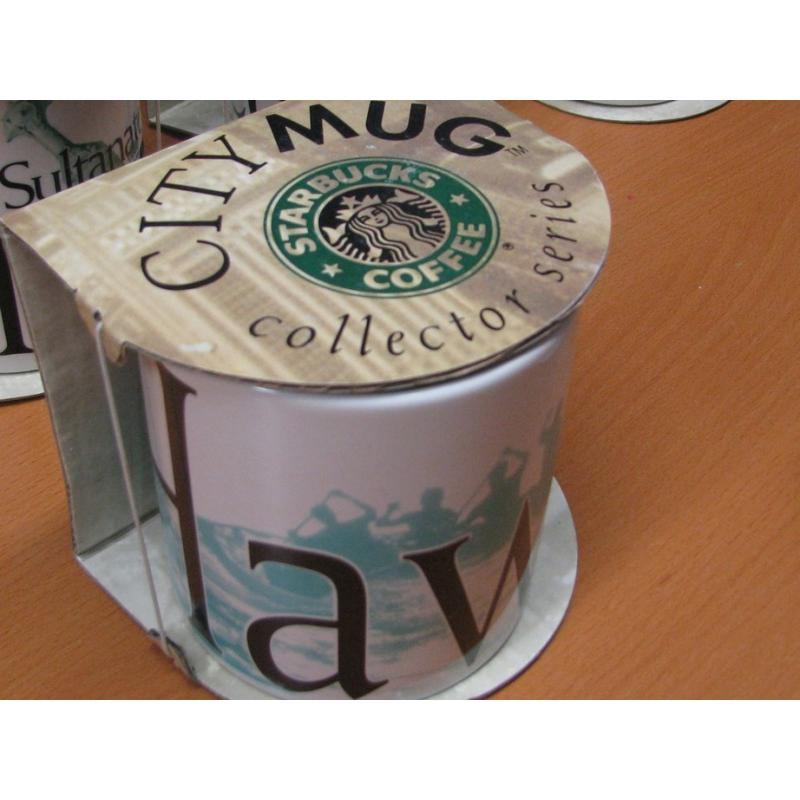 asbak, Cocktail american cigarettes   Asbak van aardewwerk, tekst "cocktail american cigarettes". Doorsnede asbak 16 cm. De kostev voor