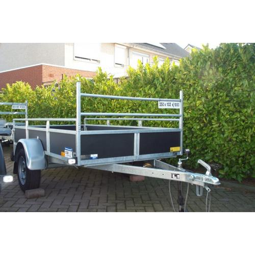 Te Huur Aanhanger met Huif in Nieuwegein   Te huur aanhanger met huif voor verhuizing of vakantie. Aanhanger foto 1, 225x125, Hoog 150  