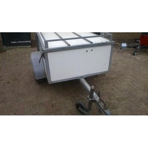 Bagagewagen   goed onderhouden bagagewagen. Heeft altijd binnen gestaan. Gaat weg omdat wij een caravan hebben ge