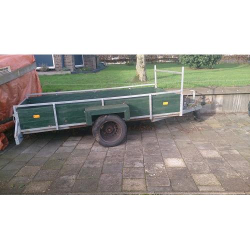 paardetrailer te koop/of te ruil   wegens niet ophalen nog steeds te koop,wesco paardetrailer bwj1979 met kenteken loopt goed achter 