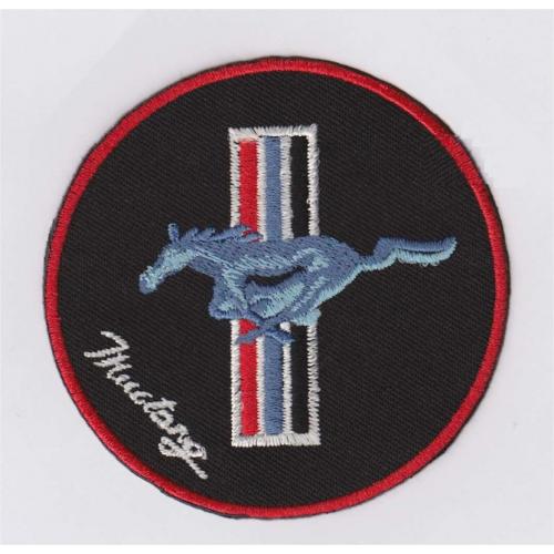 Jeep stoffen Opstrijk patch   Jeep stoffen Opstrijk patch ?6.00 per stuk inclusief verzendkosten Maat 11cm breed 3.5cm hoog O