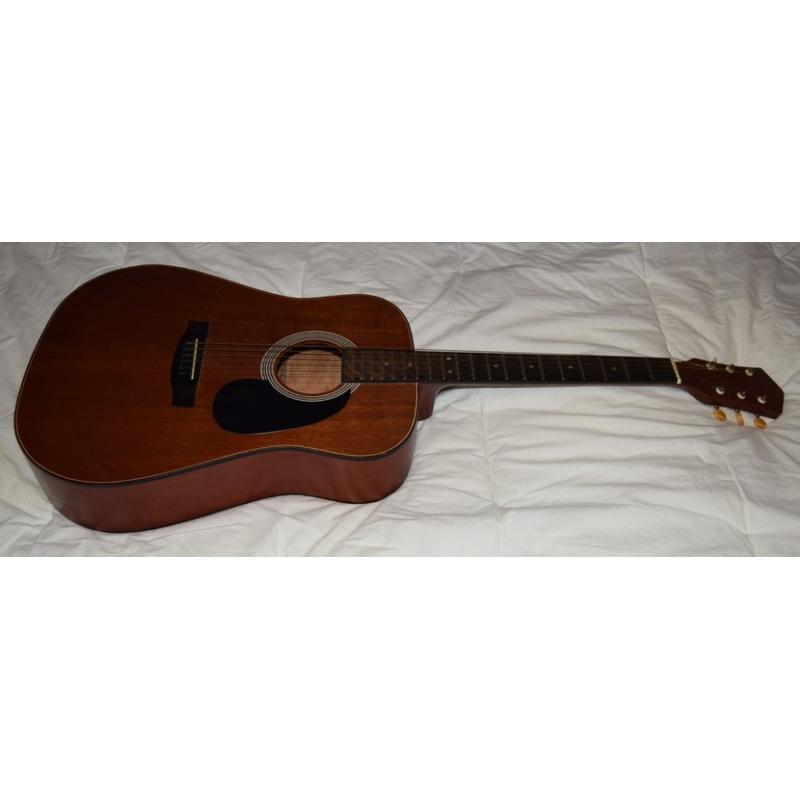 Collings SJ-maple bouwjaar 2008 made in USA   Een super mooie Collings SJ-maple uit 2008.Collings maakt enkel kwaliteits gitaren van massief hout
