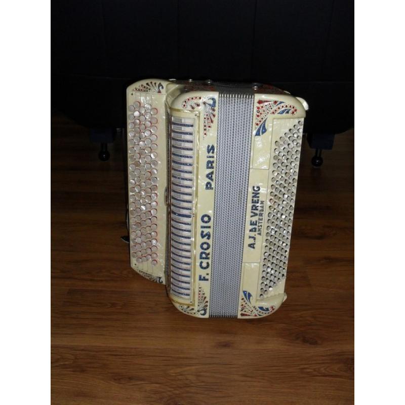 Hohner Trekzak ANKERTJE stemming C/F hij is helemaal gerevi   Hohner Trekzak ANKERTJE stemming C/F hij is helemaal gereviseerd. Dus nieuwe rietjes, tongen, kle