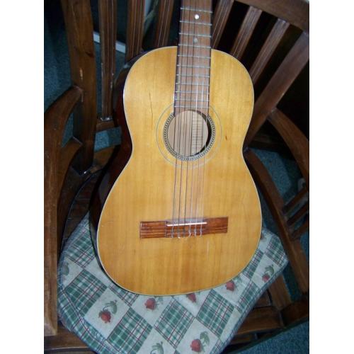 akoestishe gitaar ibanez v300 rosewood   te koop ibanez v300 rosewood akoestische gitaar wat voor de verzamelaar zeldzaam jaren 80 met hardc