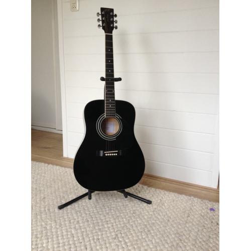 Takamine PT-007N 1e A/E van takamine 1980   hier een bijzonder model Takamine de PT-007 Naturel gemaakt in 1980,deze gitaar is mede ontstaan me