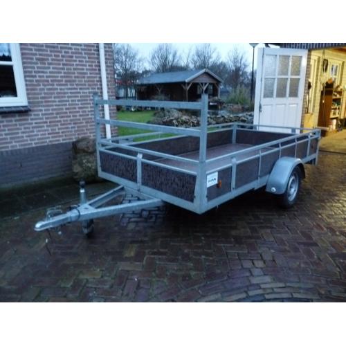 aanhanger onderstel met oplooprem gegalvaniseerd   werkende verlichting,steunwiel. tel;0597-413445 