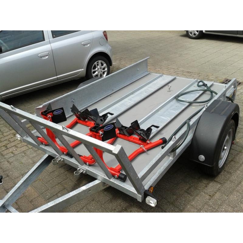 aanhanger henra dubbelasser aanhangwagen   te koop henra dubbelasser izgst gegalvaniseerd maten ca 3.00x1.30 houtwerk vernieuwd waterv