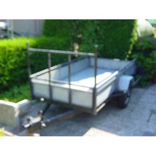 1,5paarden/veetrailer   1,5 paarden veetrailer deze is helemaal na gekeken zit allemaal nieuw hout in en een nieuwe vloer 3
