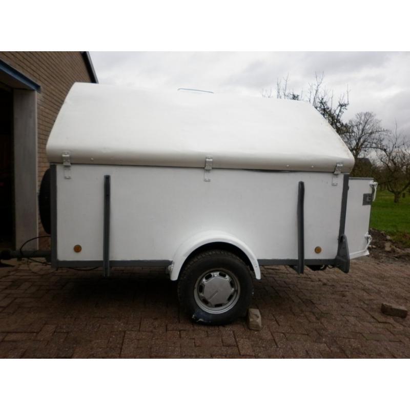 onderhoudsvrije aluminium aanhanger   Aluminium aanhangwagen ondehouds vrij chassis gegalvaniseerd borden rondom aluminium binnenwerk