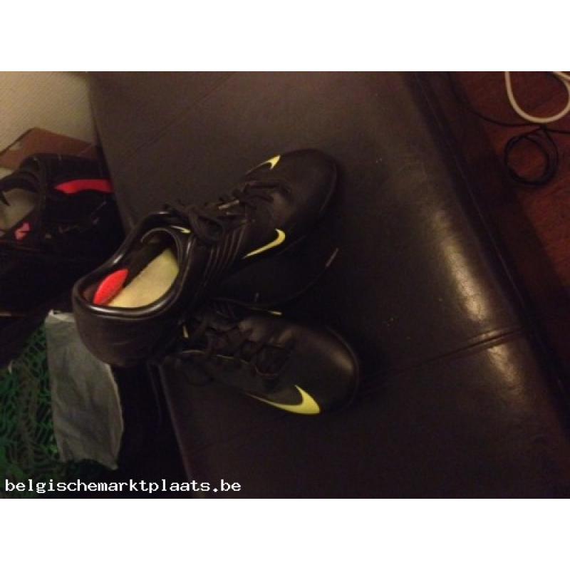 Nike Mercurials zwart