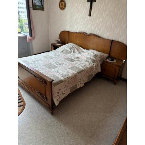 oude slaapkamer in goede staat
