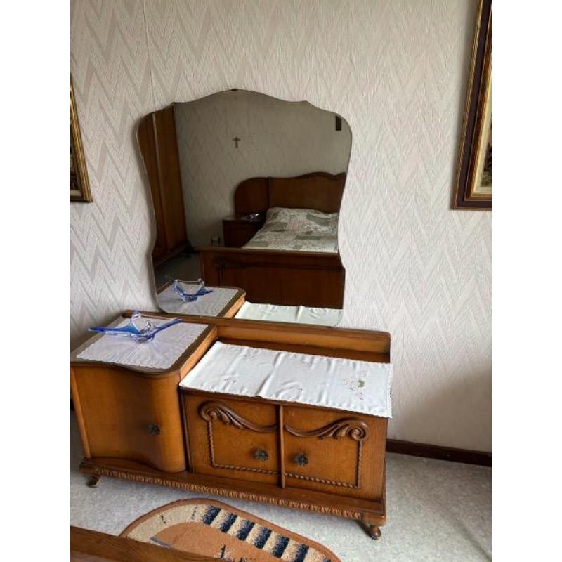oude slaapkamer in goede staat