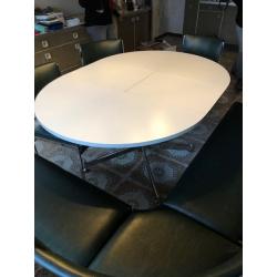 eettafel met 3 stoelen en L-bank