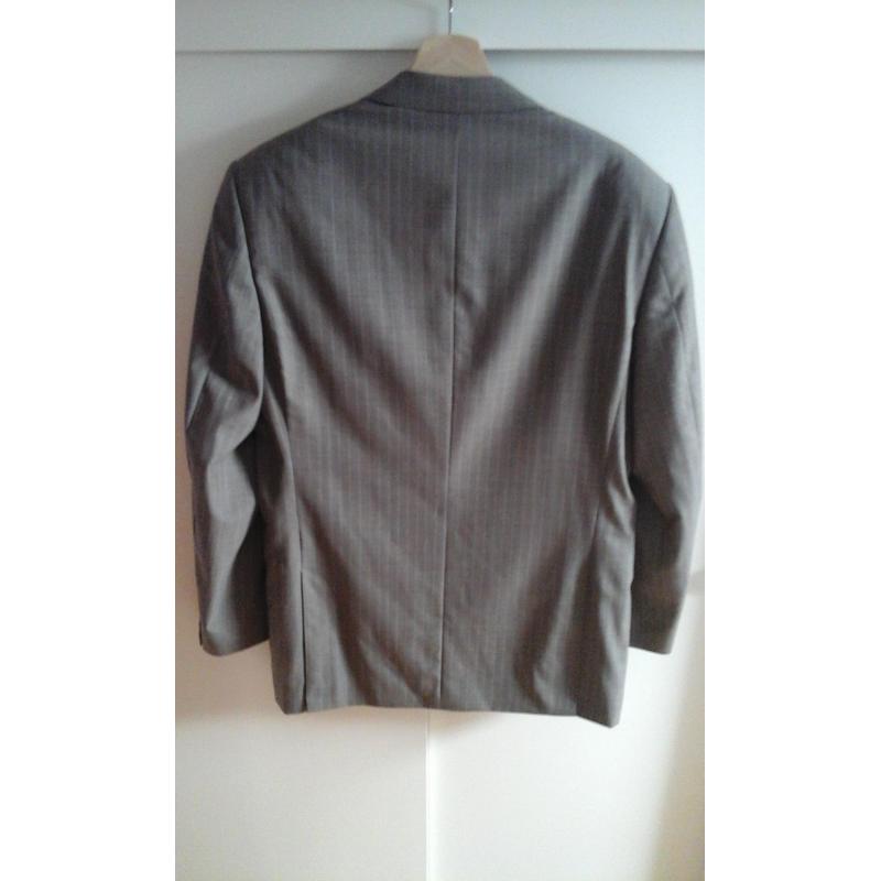 Kostuum van Pierre Cardin stropdas