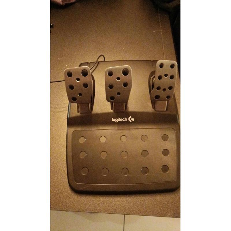 Logitech stuur en pedalen g29