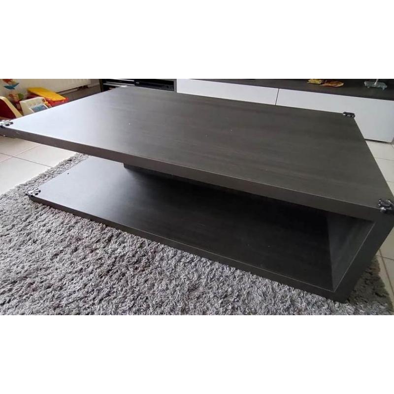 eettafel en salontafel  zelfde uitvoering