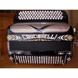 Dringend te-koop-gevraagd-accordeons crucianelli zie omshrijving
