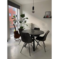 Ronde tafel met 4 stoelen