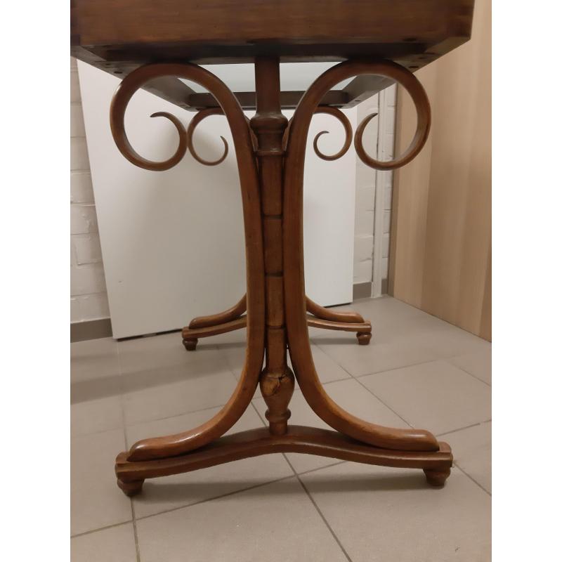 Authentieke café tafel