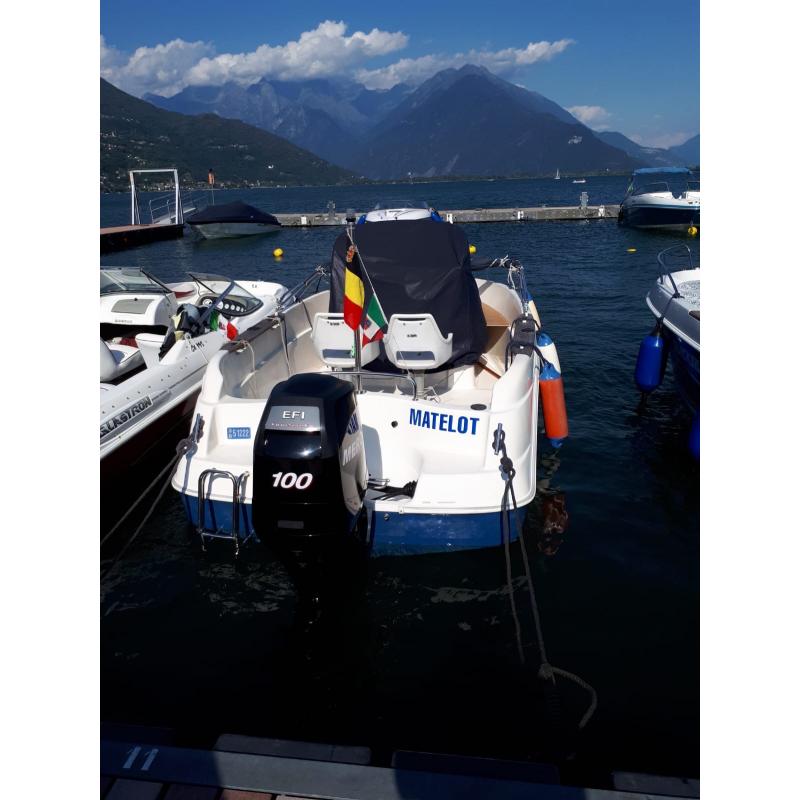 Motorboot