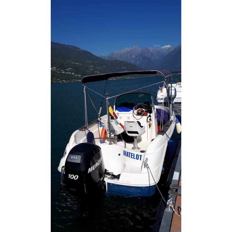 Motorboot