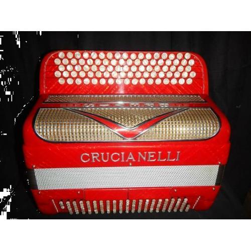 Dringend te-koop-gevraagd-accordeons crucianelli zie omshrijving