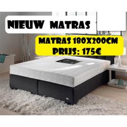 Matrassen NIEUW 180x200cm met 2x slaapkussens  Gratis Levering